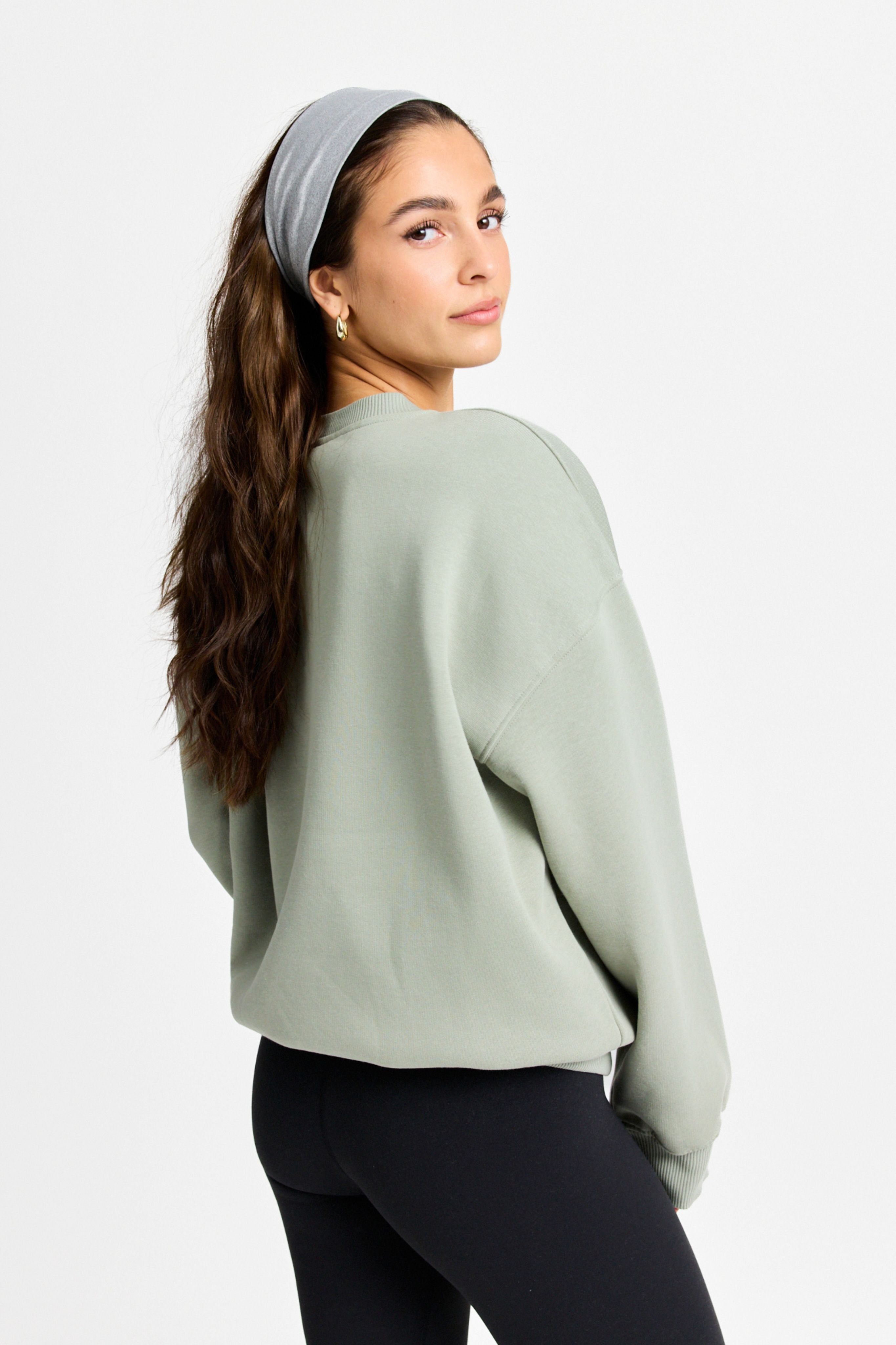 W. CS Crewneck - Olive